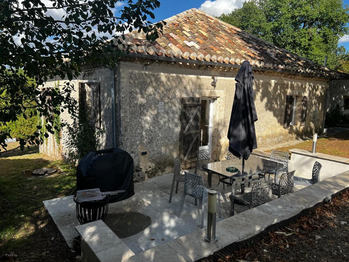 Bourg-de-Visa Gite Loustalneve מראה חיצוני תמונה